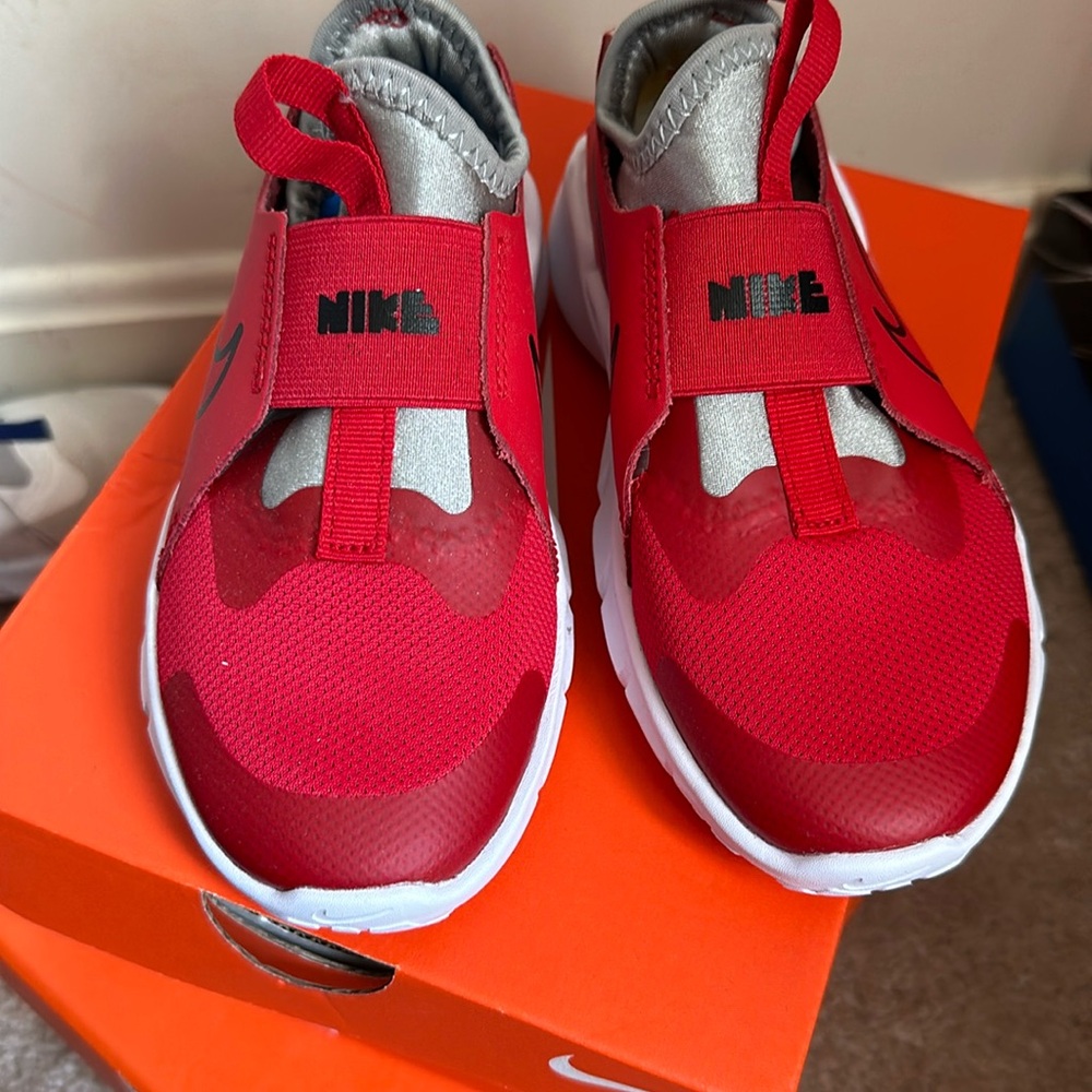 Nike flex runner 2 size 12.5c